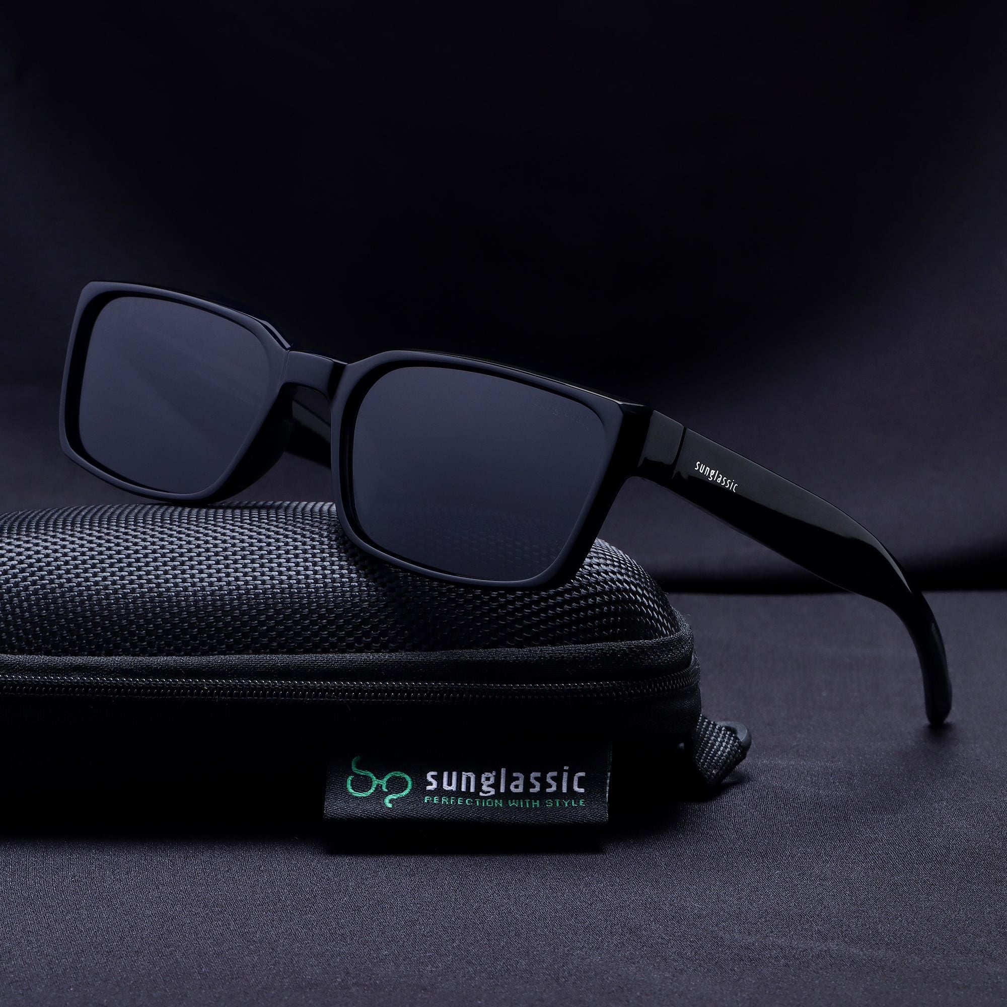 Sydney – Black Rectangle Sunglasses | UV400 Polarized